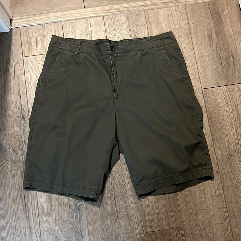 ⛱️Men’s Mantles - Brown Flat Front Shorts - 38